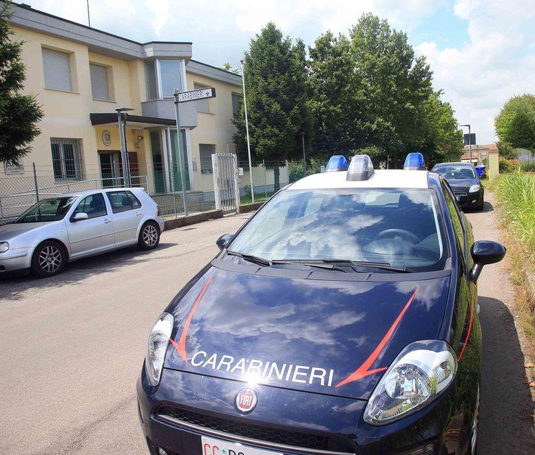 Mostra la pistola durante una lite, denunciato 