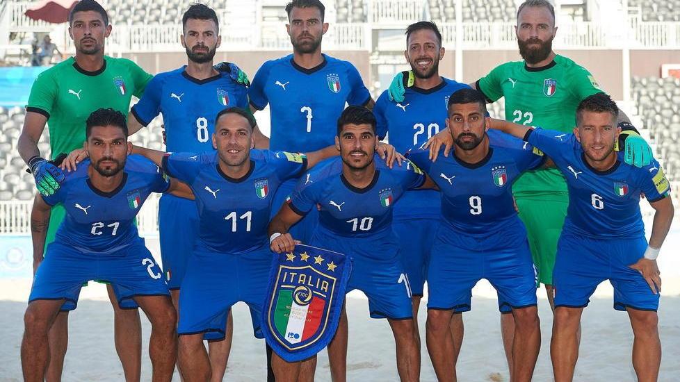 L’Italia di beach soccer che ha conquistato il titolo europeo: della rosa fanno parte ben cinque viareggini