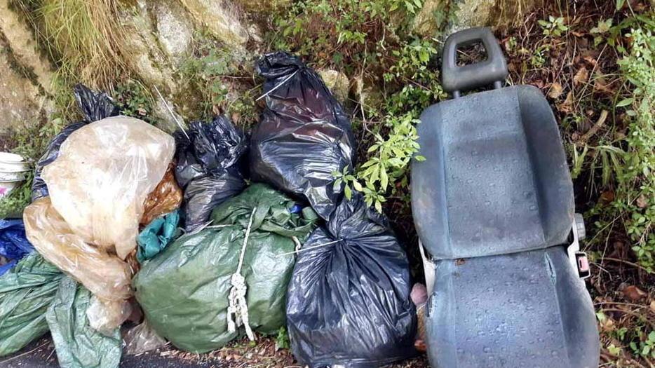 40 sacchi di rifiuti raccolti maxi pulizia a Renara