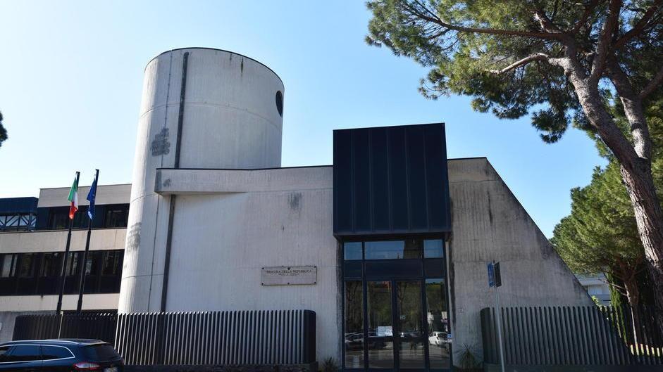 «Che ci fai con la bocca? Te la spacco» La suora indagata allontanata dalla scuola