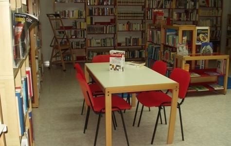 Il Comune cerca otto volontari per aiutare i giovani e i nonni