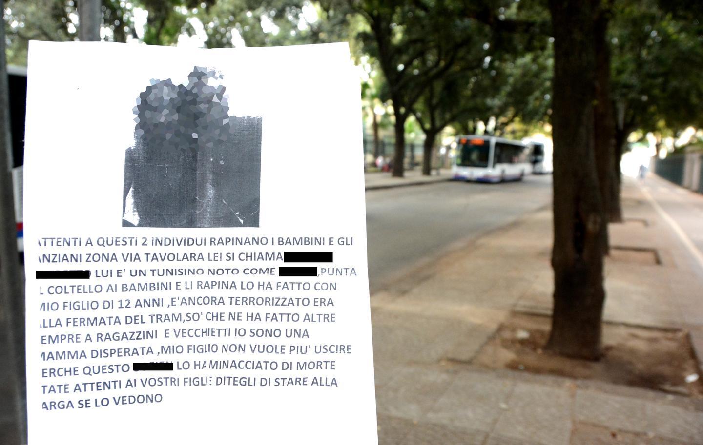 Sassari, mamma riempie di volantini via Tavolara: "Attenti, qui rapinano bambini e anziani" 