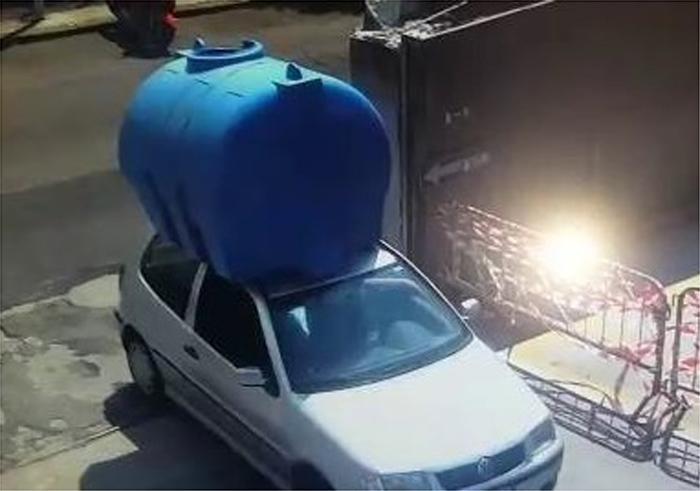 Sassari, esagerati e in trasferta: i nuovi cafoni dei rifiuti 