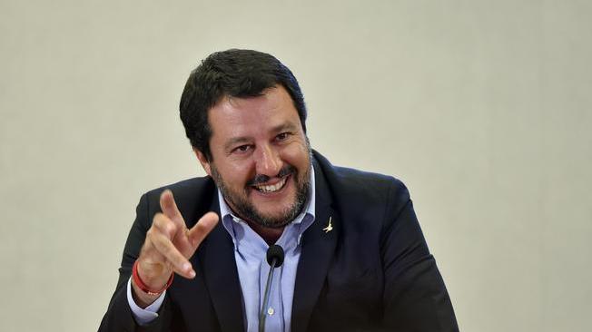 Salvini a Mattarella: "Rispetto la legge"