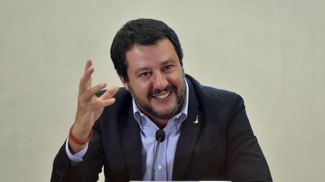 Migranti: Salvini, tbc di diffonde