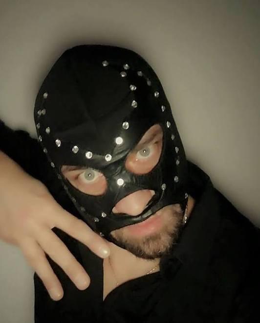 Reggio Emilia, il consigliere M5s Panarari di nuovo sul ring: «Il ritorno di Mistero» 