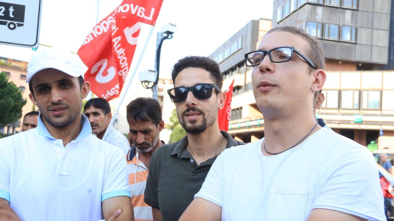 Un presidio dei lavoratori della Cooperativa Giano