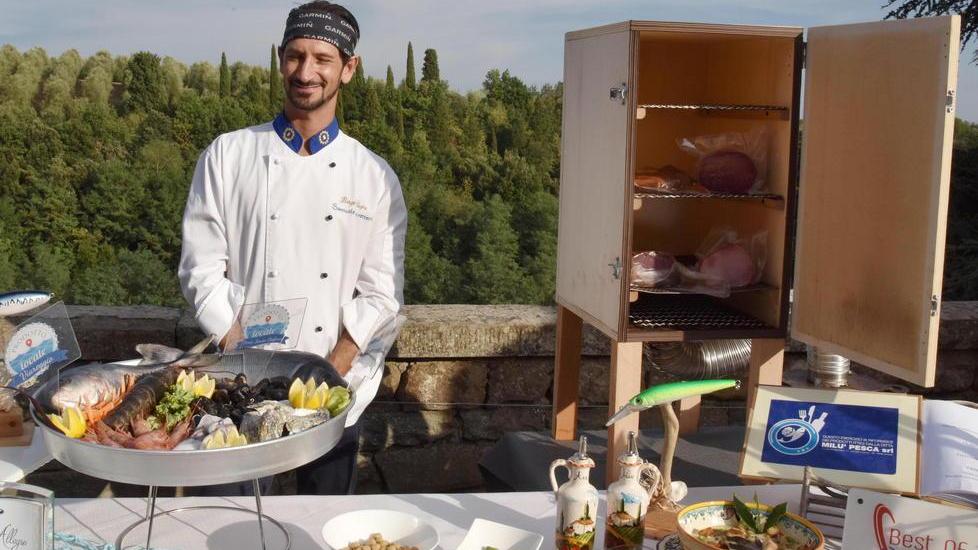 Samuele Savatteri, lo chef che si è “inventato” l’affumicatore a freddo
