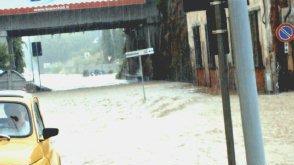Viale Marconi trasformato in fiume durante l’acquazzone che domenica scorsa ha investito la Valdinievole