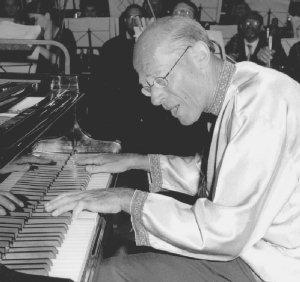 Il maestro australiano David Helfgott durante un concerto