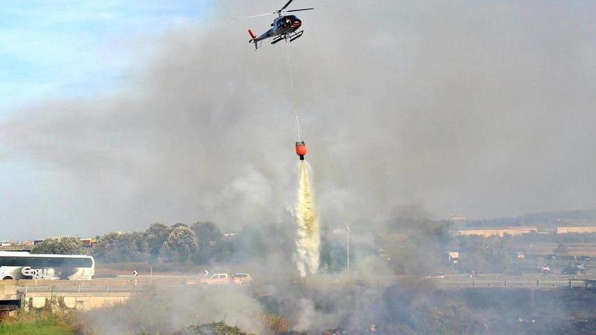Incendio sulla Fi-Pi-Li: superstrada chiusa per 3 ore