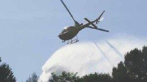 L’elicottero in azione ieri a Piombino