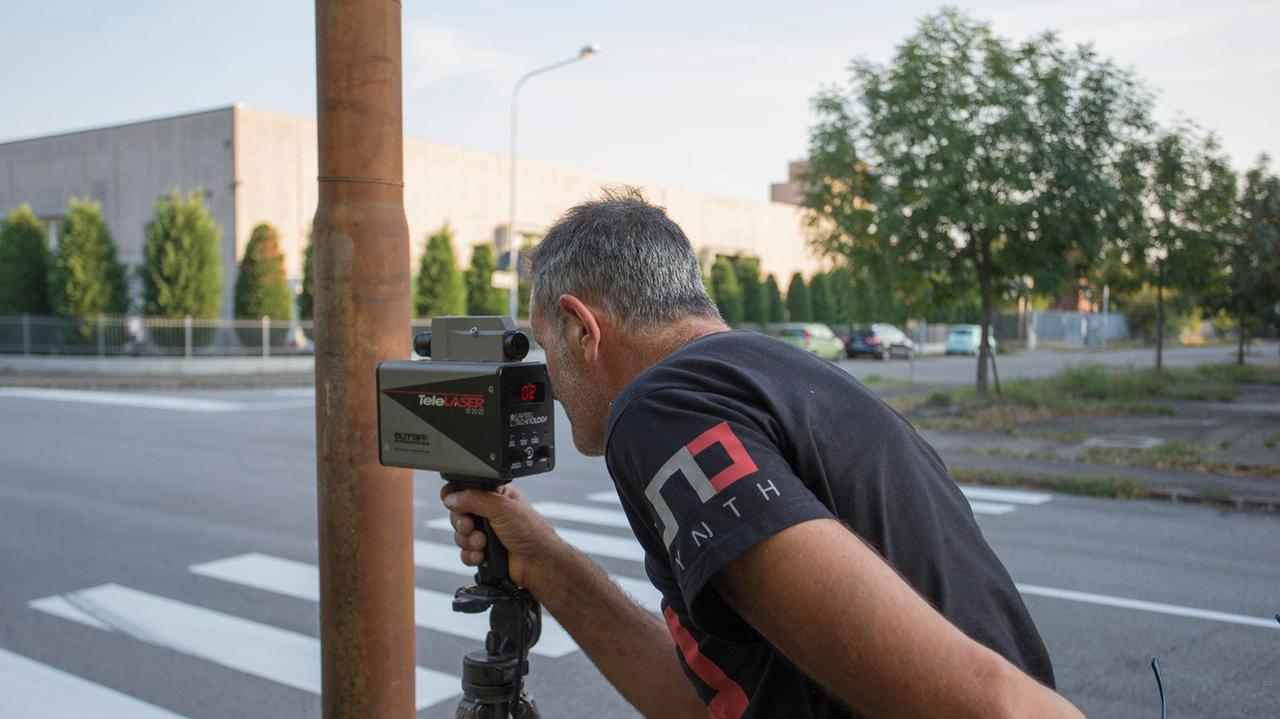 Modena, quanto si corre in via Respighi C’è chi impenna in moto ai 120 orari