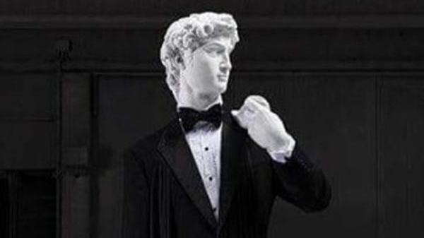 Il David dell’Accademia mette lo smoking Brioni