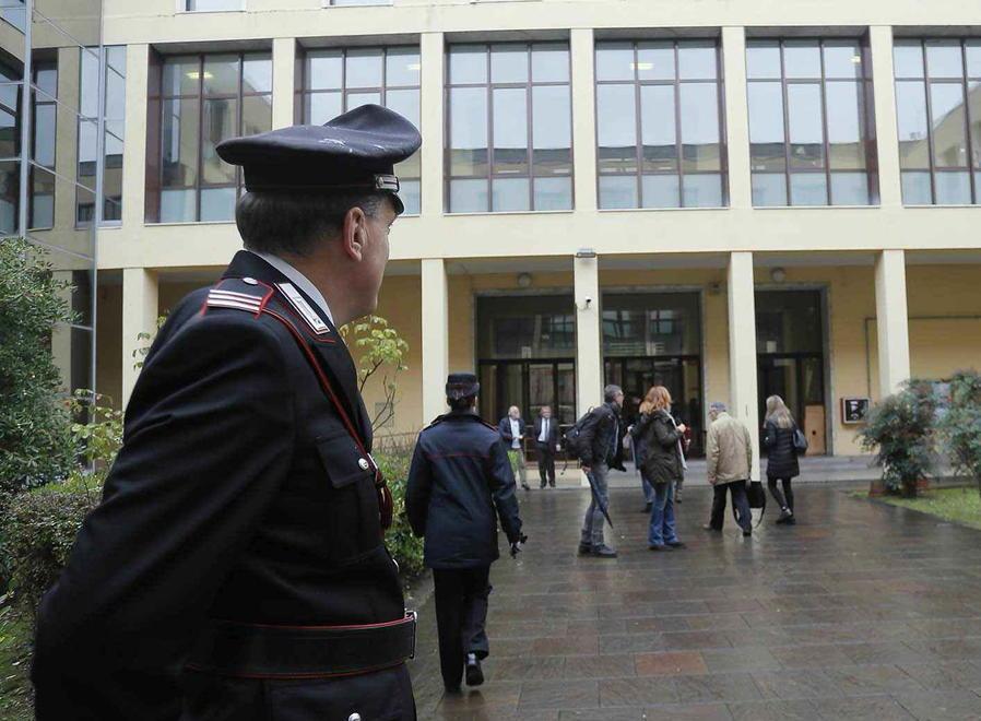 L’accusa di violenza sessuale a Sbrana per le intercettazioni in un’altra inchiesta 