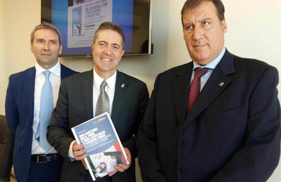 Presentata la monografia sull’uso delle armi