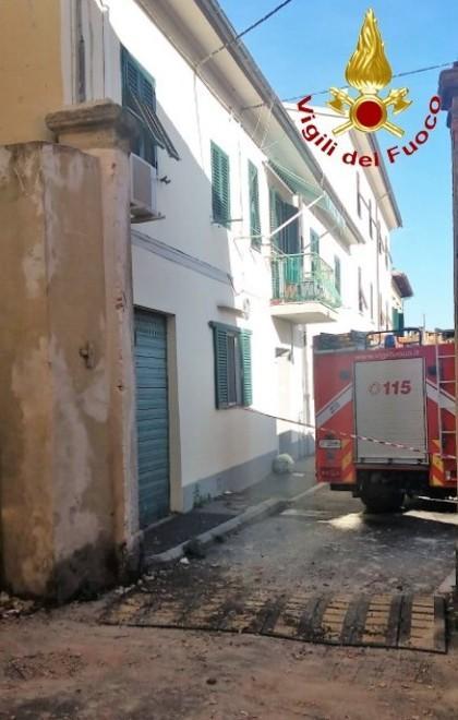Giù cornicione, strada chiusa