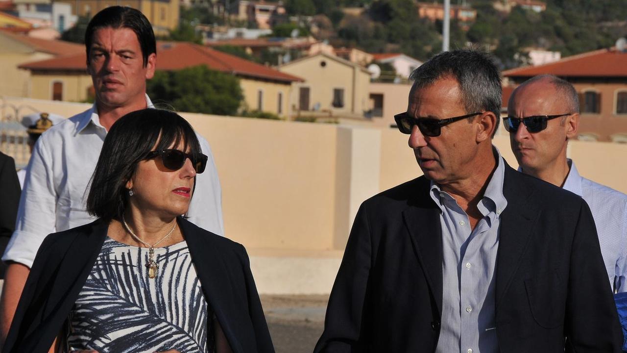Il ministro dell'Ambiente in Sardegna: «Nell'isola più parchi, ma la legge va rivista»