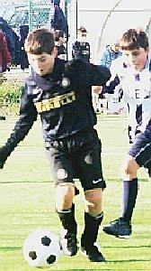 Bambini della scuola calcio in azione