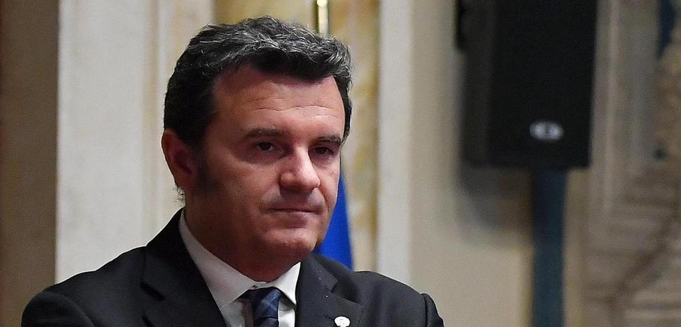 Il ministro Centinaio con gli imprenditori del territorio pisano 