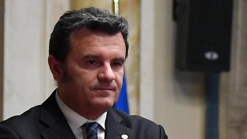 Il ministro Centinaio con gli imprenditori del territorio pisano