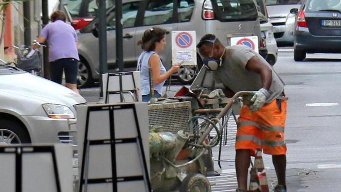 «Cancellati in centro cento posti auto» E scatta la protesta