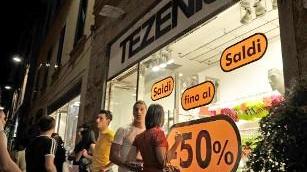 Sorpresa, saldi a gonfie vele