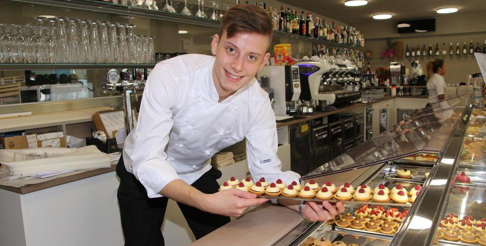 Il giovane pasticciere che fa venire l’acquolina in bocca alla Versilia 