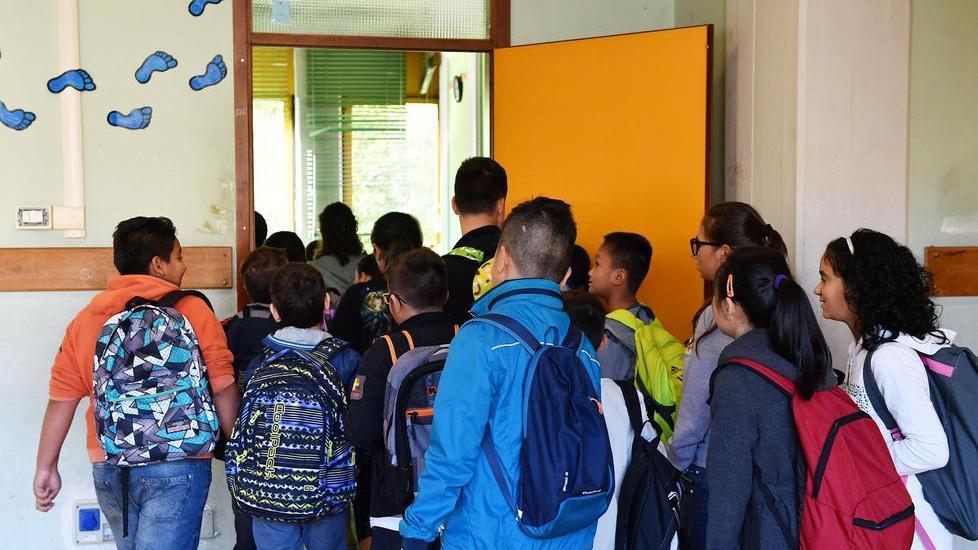 Scuola, prima campanella per circa tremila alunni