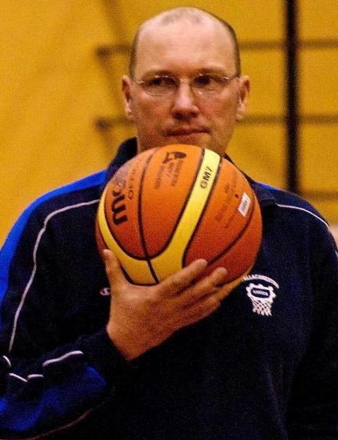 Alla Dinamo Basket arriva coach Referendario In via Nievo le partite
