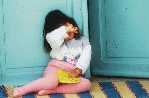 La bimba è stata molestata dal pedofilo quando aveva sette anni