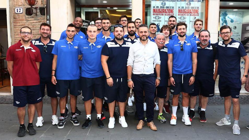 Inaugurato il nuovo Store L’entusiasmo dei tifosi