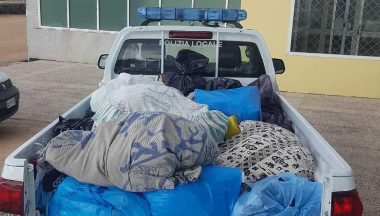 Capi falsi per 300mila euro maxi sequestro in spiaggia 