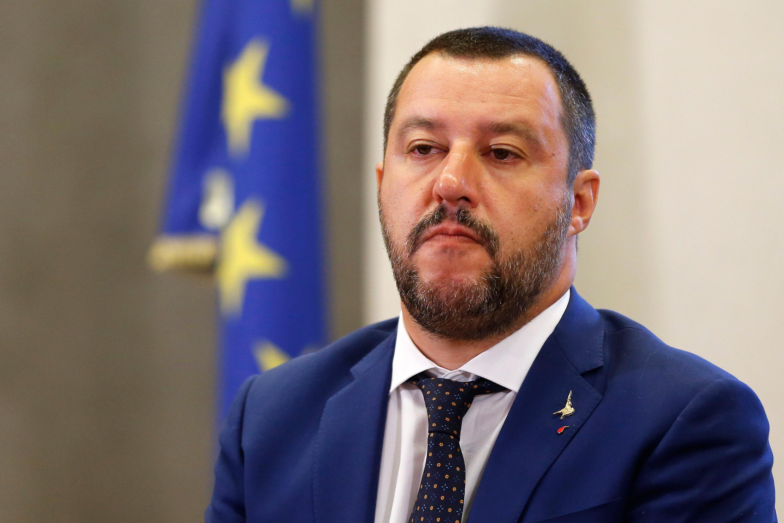 Non può essere espulso perché malato, l'attacco di Matteo Salvini: "E la chiamano giustizia"