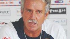 <strong>CONFERENZA.</strong> Mister Elio Gustinetti parla con i giornalisti ieri pomeriggio nella sala stampa dello stadio Carlo Zecchini