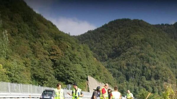 Autocisa bloccata 5 chilometri di coda