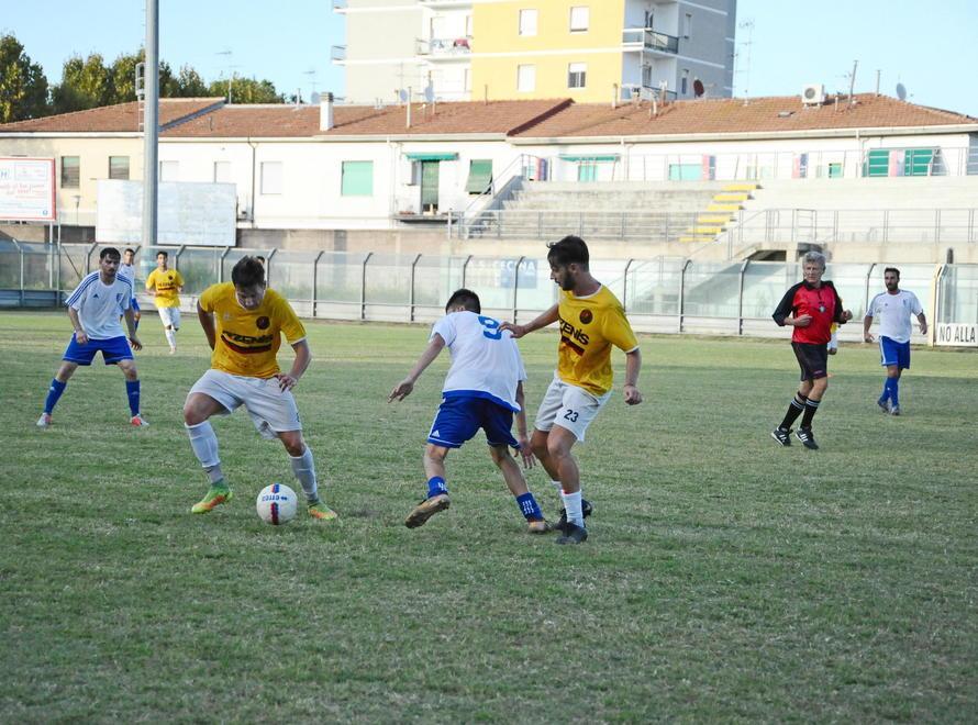 Cecina al completo ospita un ambizioso Camaiore 
