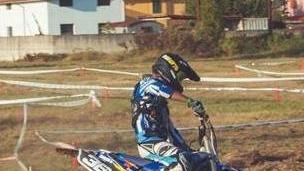 Domenica nel segno del rombo delle enduro e dei voli in elicottero