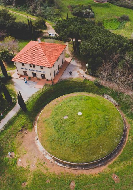 Giornate etrusche con epigrafi al museo e ceramica a Baratti 