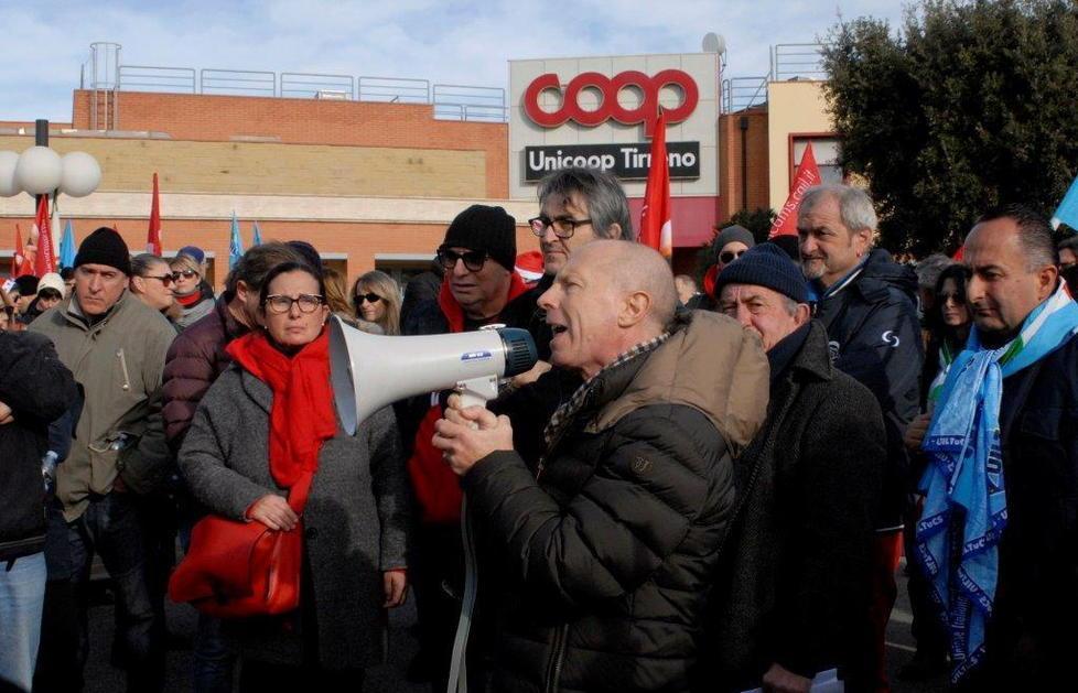 Unicoop, autunno caldo e buste paga più leggere 
