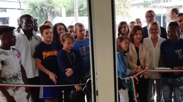 Scuole Don Milani e Guidotti con le aule dipinte dai profughi