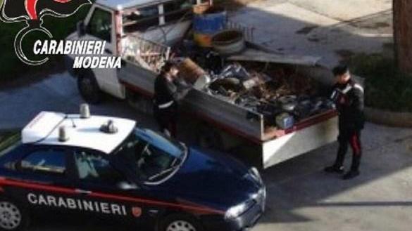 Rubano elettrodomestici e rame nella discarica