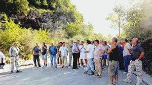 Un altro momento della protesta di ieri mattina sulla strada di Ravaccione