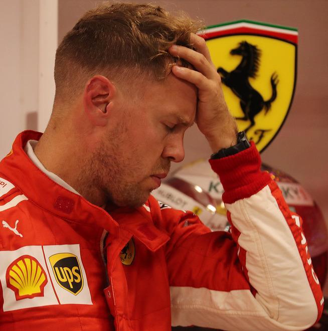 Super Hamilton vola in pole Vettel terzo e deluso: «Qualifiche pasticciate» 