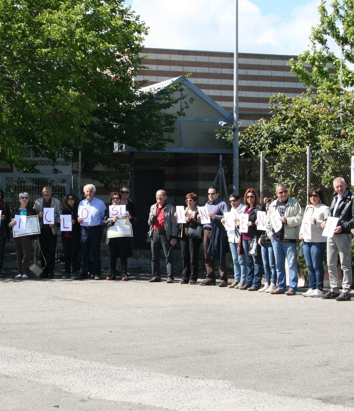 I comitati: «Inceneritore sconfitti i cittadini»