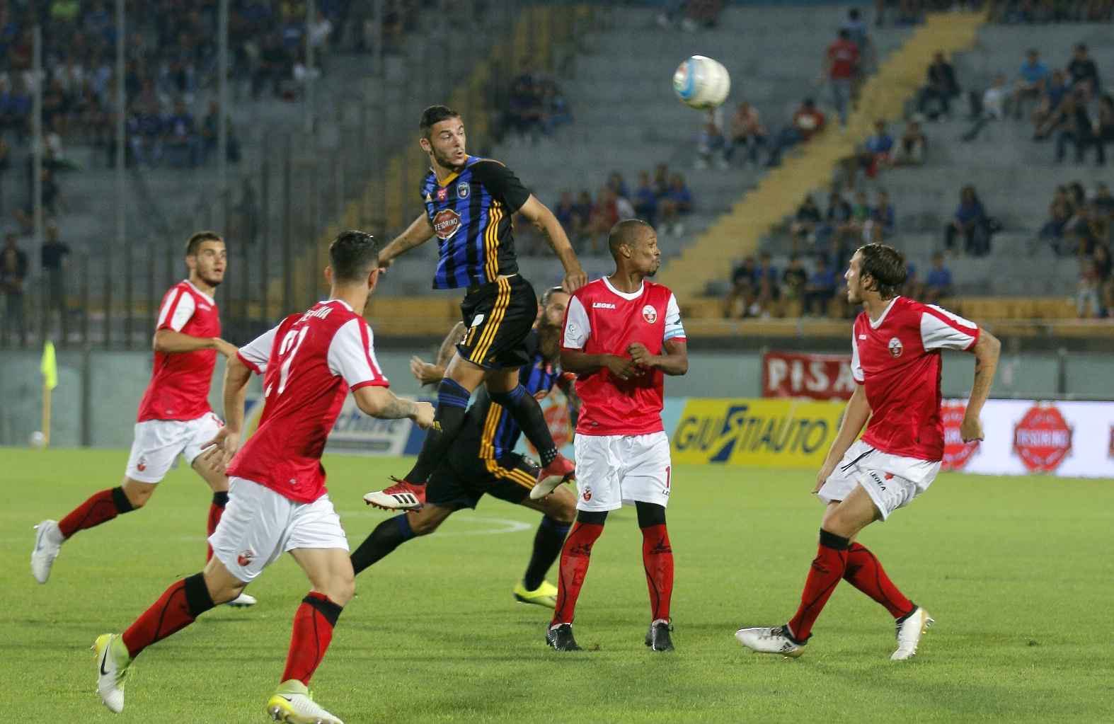 Un'occasione per i nerazzurro (foto Renzullo/Muzzi)