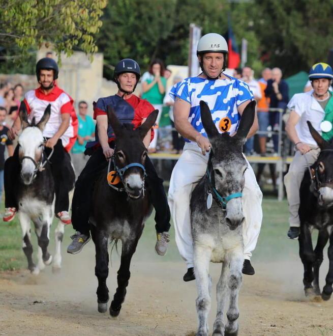 Guidata da una donna la contrada Canneto vince il Palio de’ Ciui 