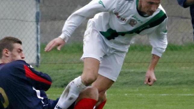 Pro Livorno si scalda e in 40 minuti volano cinque schiaffi