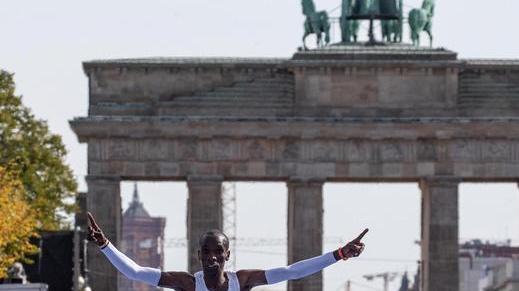 Kipchoge, promessa mantenuta La maratona è da record