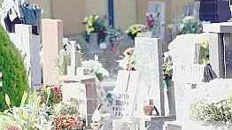 Tombe all’interno del cimitero di Pontedera